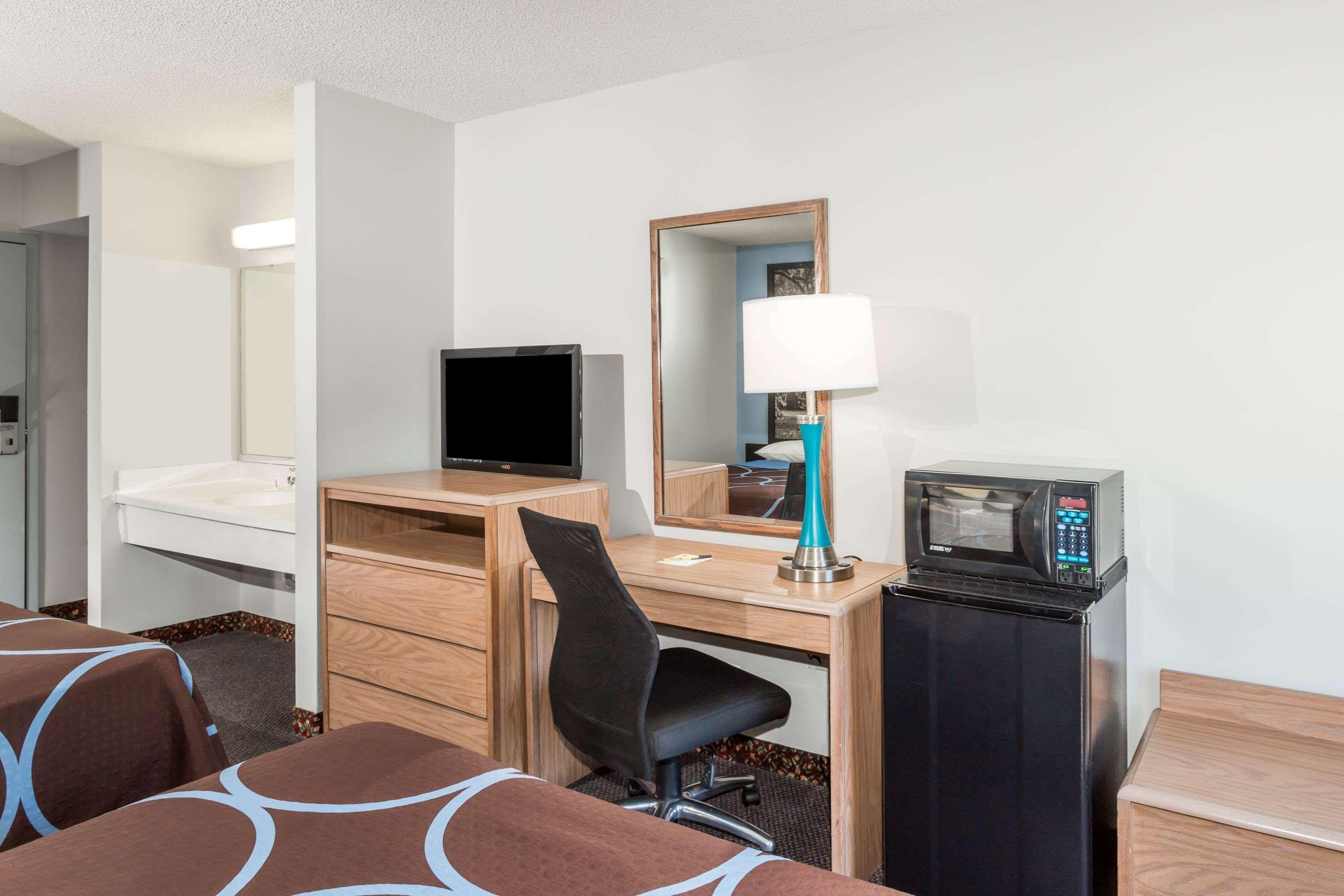 ซูเปอร์ 8 บาย วินด์แฮม วาลโดสตา/คอนเฟอเรนซ์ เซ็นเตอร์ แอเรีย Hotel วัลโดสตา ภายนอก รูปภาพ